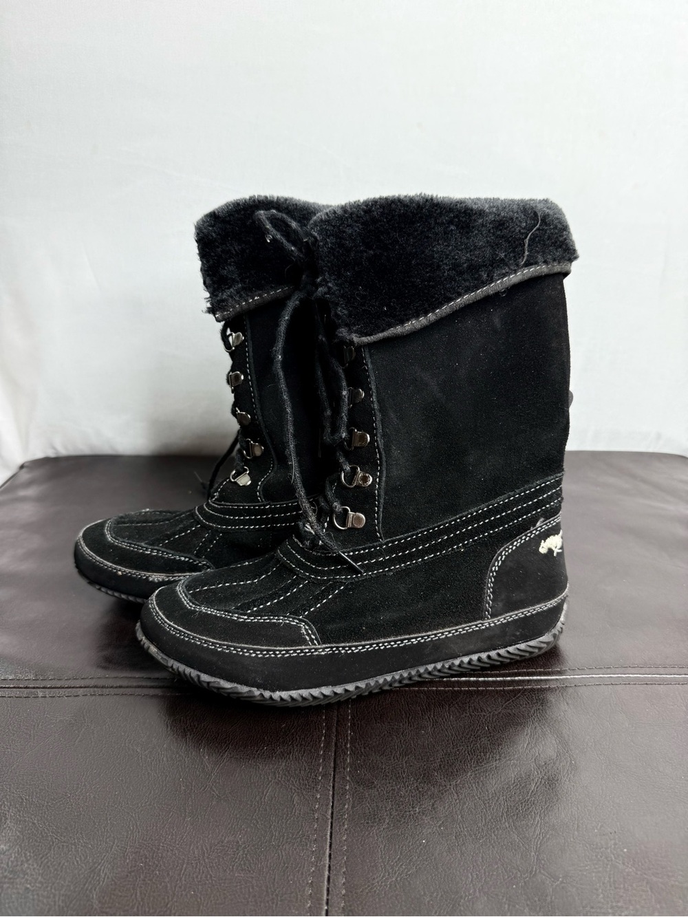 Rocket Dog black suede winter lace-up boots with a faux fur cuff, size 7